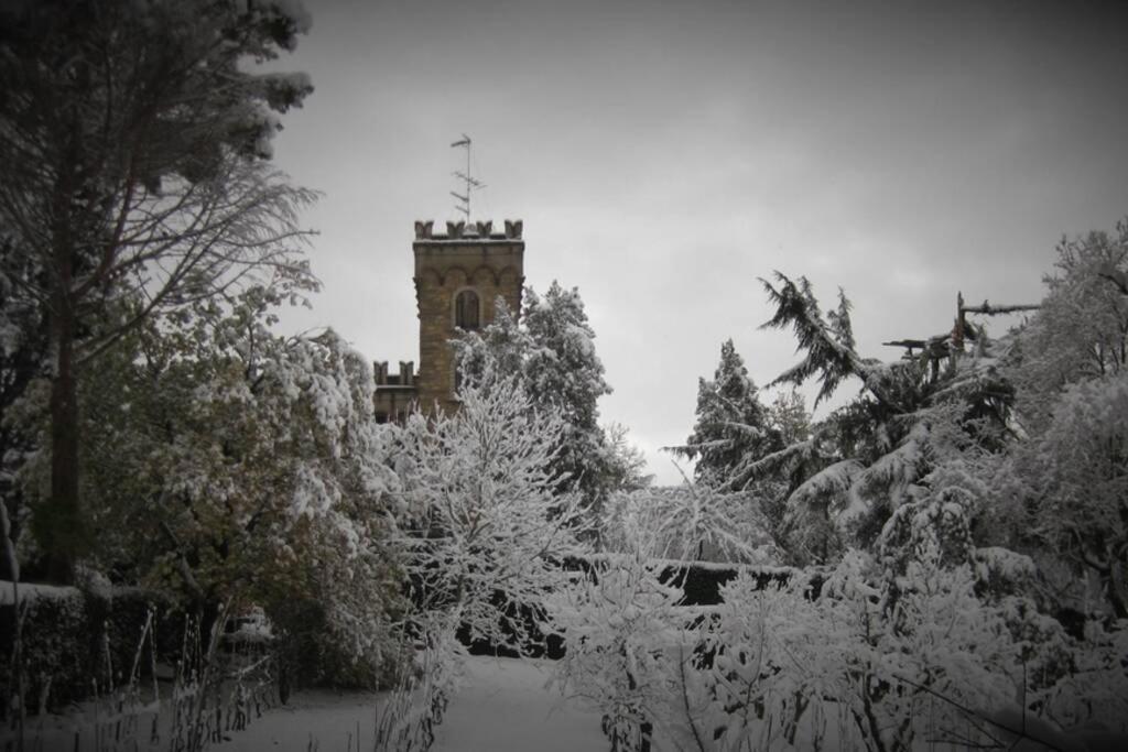 Casa La Torre Un Castello Alle Porte Di Firenze Luaran gambar