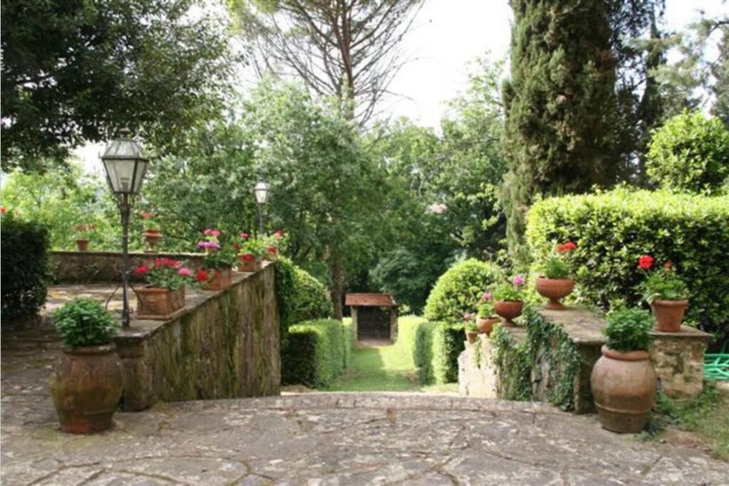 Casa La Torre Un Castello Alle Porte Di Firenze Luaran gambar
